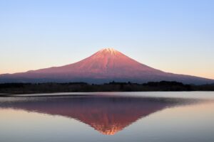 田貫湖から見た赤富士