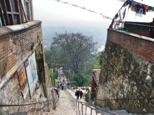 スワヤンブナート寺院 参道 石階段 ネパール