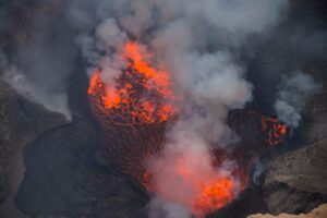 コンゴ民主共和国
ニャムラジラ火山